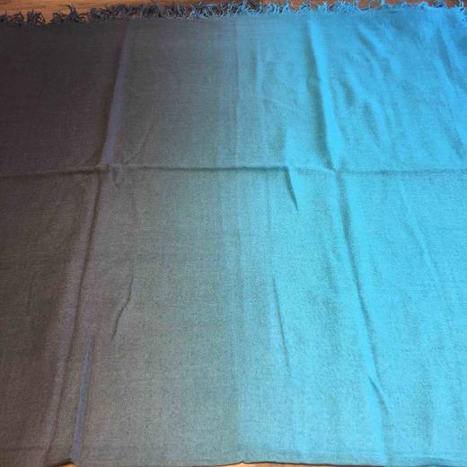 山羊绒桑蚕丝手绘大披肩 商品图9