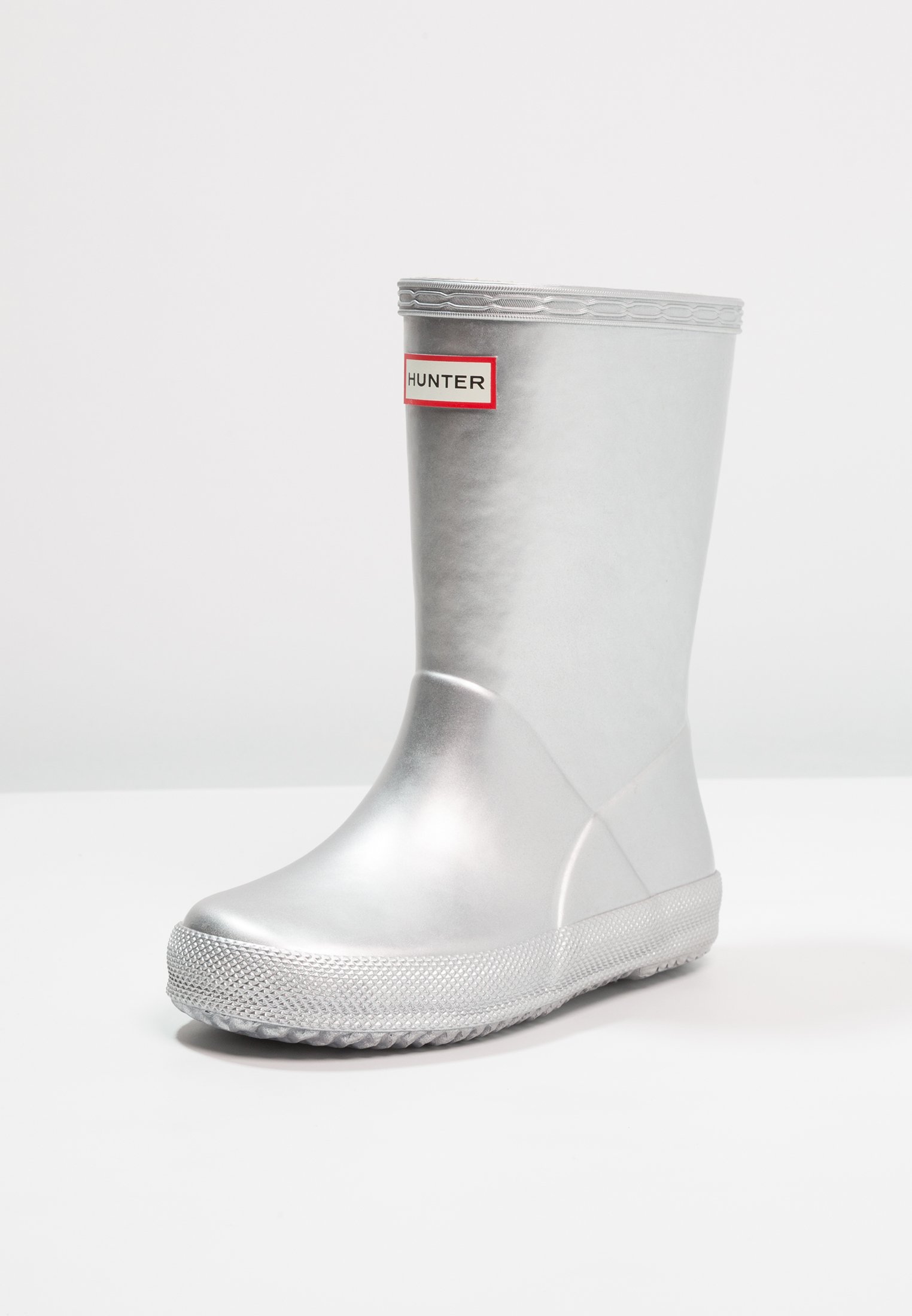 因此又称威灵顿靴(wellington boots),简称welly boots或wellies