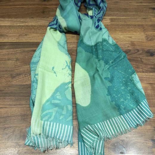 羊毛印花披肩 商品图3