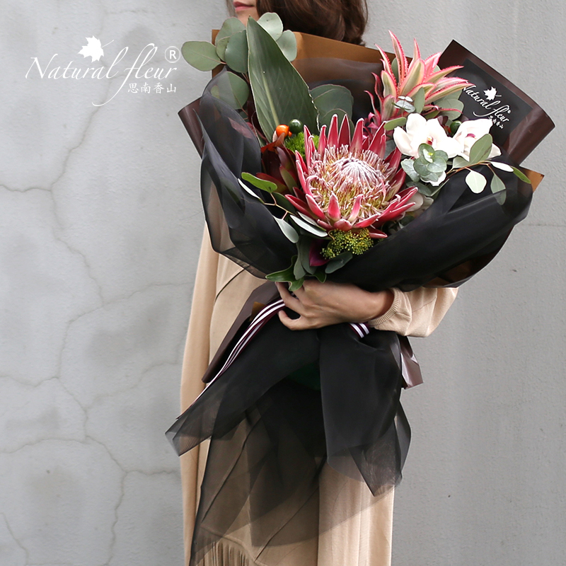 进口帝王花菠萝花朋友生日 鲜花祝福上海同城送花马蹄