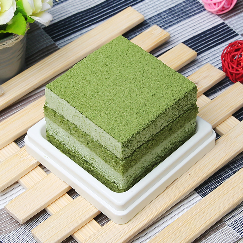 抹茶慕斯切块