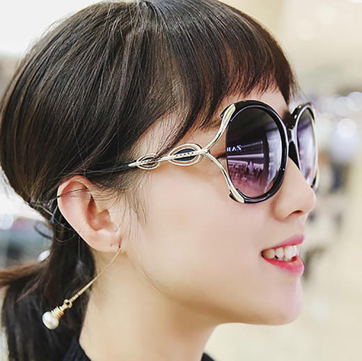 潮牌镂空个性墨镜 防紫外线眼镜YIYUE-9826 商品图0