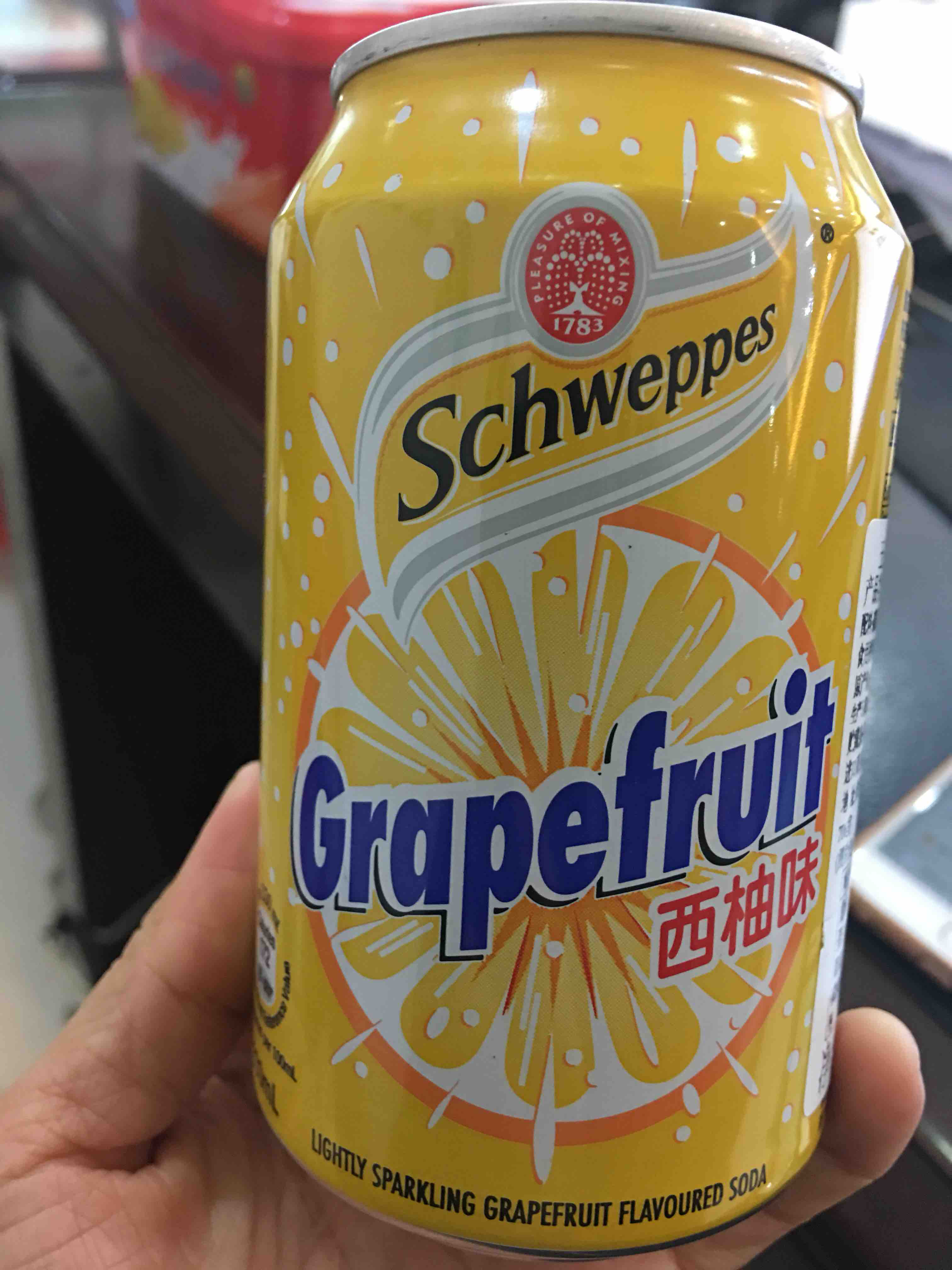 宏丰精选 香港进口 玉泉schweppes西柚味苏打水碳酸饮料330ml*24罐