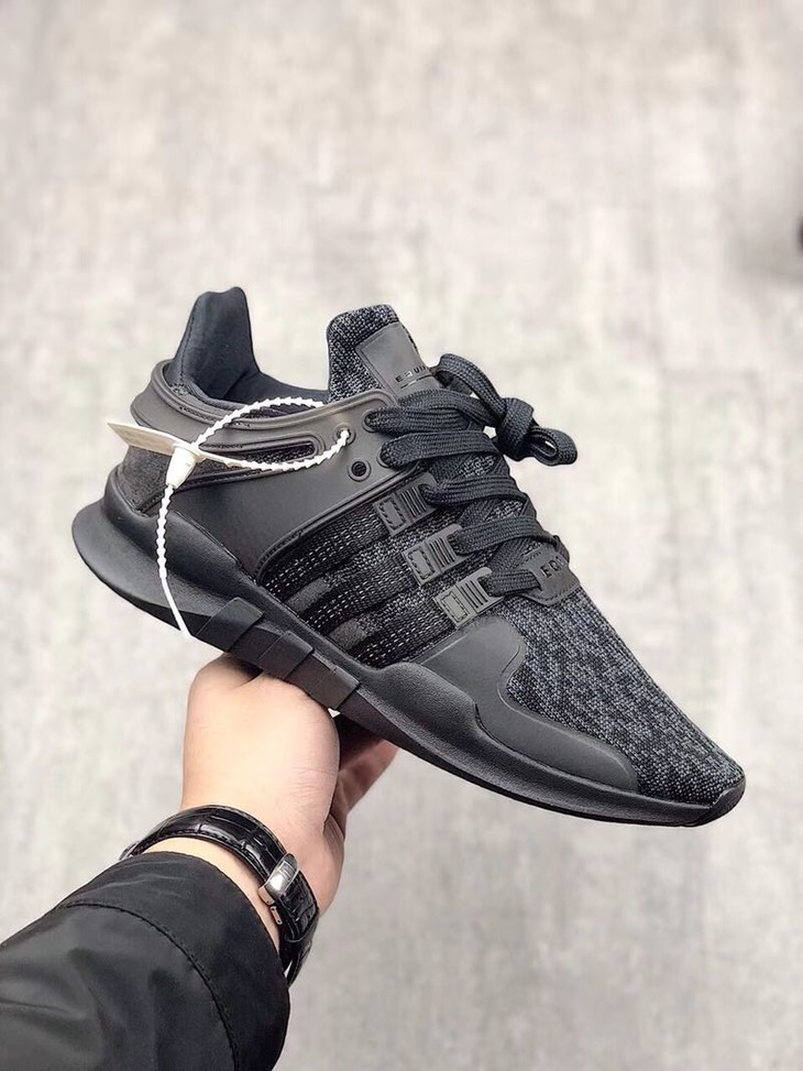 点此购买 阿迪情侣款 adidas 三叶草 eqt support adv 黑武士 休闲