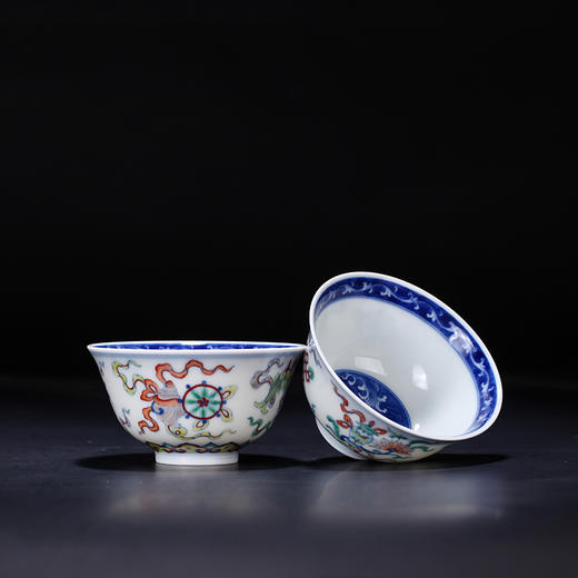 宝瓷林青花斗彩内海水八宝纹杯 商品图3