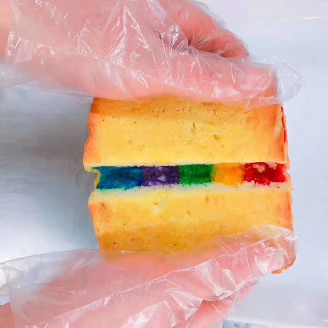 彩虹拉丝面包