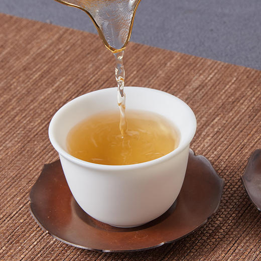 御龙堂丨余正才专属定制「京师国礼」普洱生茶 三年陈生普 2014年 357g 商品图3