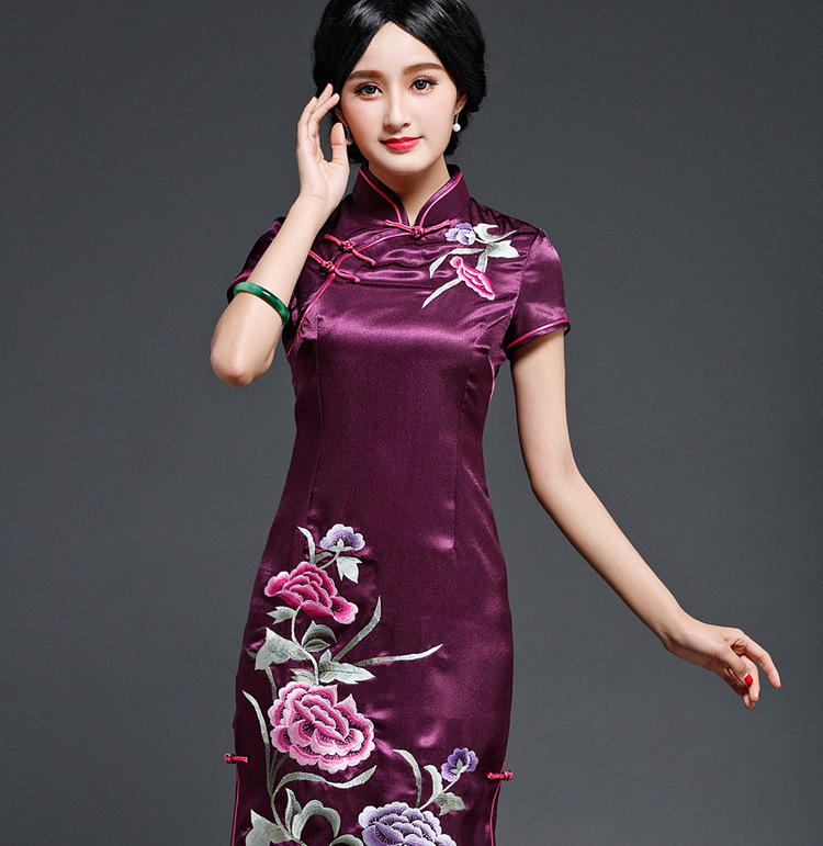 qc1697311绸缎手推立体绣花高端精品旗袍