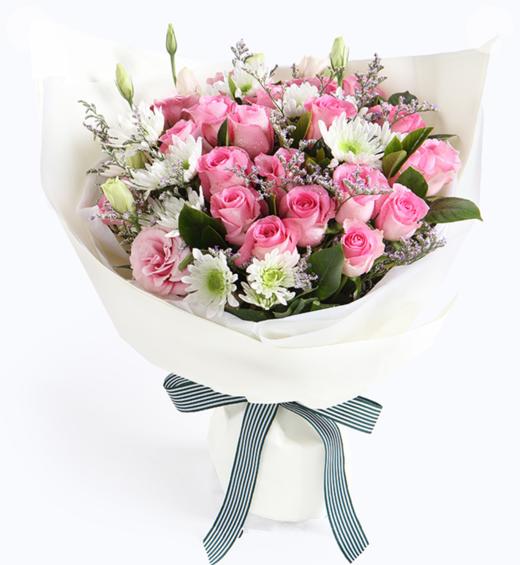 百花仙子---苏醒玫瑰19枝，粉色桔梗2枝，白色小菊4枝，搭配情人草适量 内层雪梨纸，外层米白色平面纸，白绿细罗纹带（1139） 商品图0