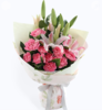 恩情无限---粉色康乃馨11枝，粉色多头香水百合2枝，栀子叶适量 白色雪梨纸，米白色平面纸，粉色吊花压纹纸 银灰色缎带(1190) 商品缩略图0