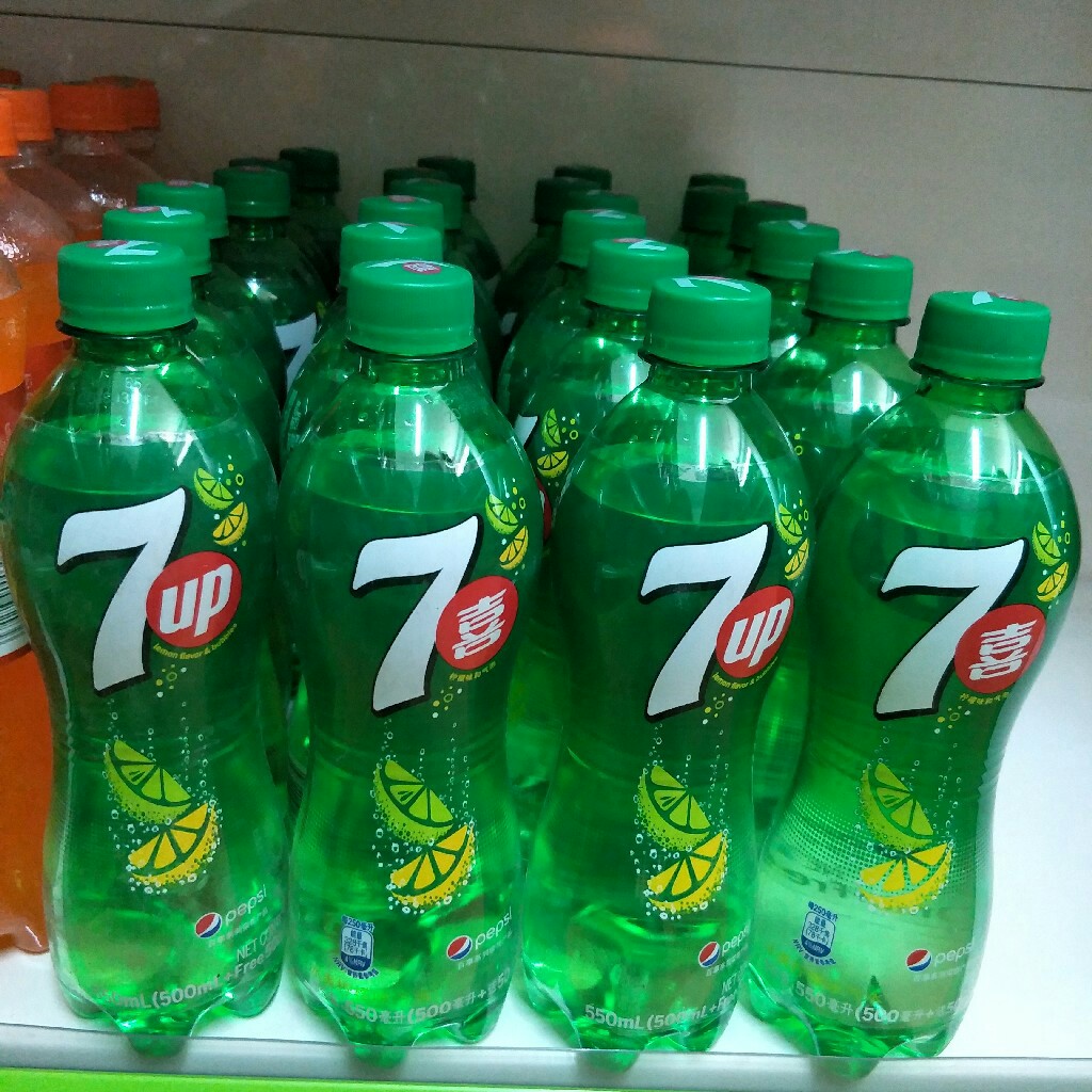 7喜(冰爽柠檬味汽水550ml)