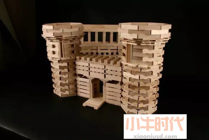 搭建这些高逼格作品,需要家长帮忙引导,增强孩子对平面几何,立体几何