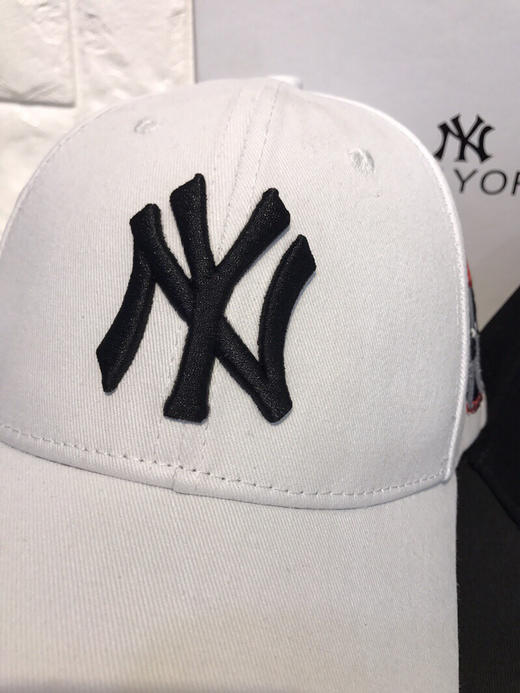 点此购买 情侣款 黑白2色 MLB 刺绣小狗 棒球帽 全套包装 商品图10