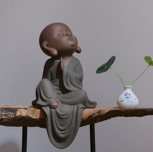 【家居摆件】*禅意家居摆件 陶瓷工艺品大号小和尚禅悟中式玄关镇宅紫砂陶佛像 商品图3