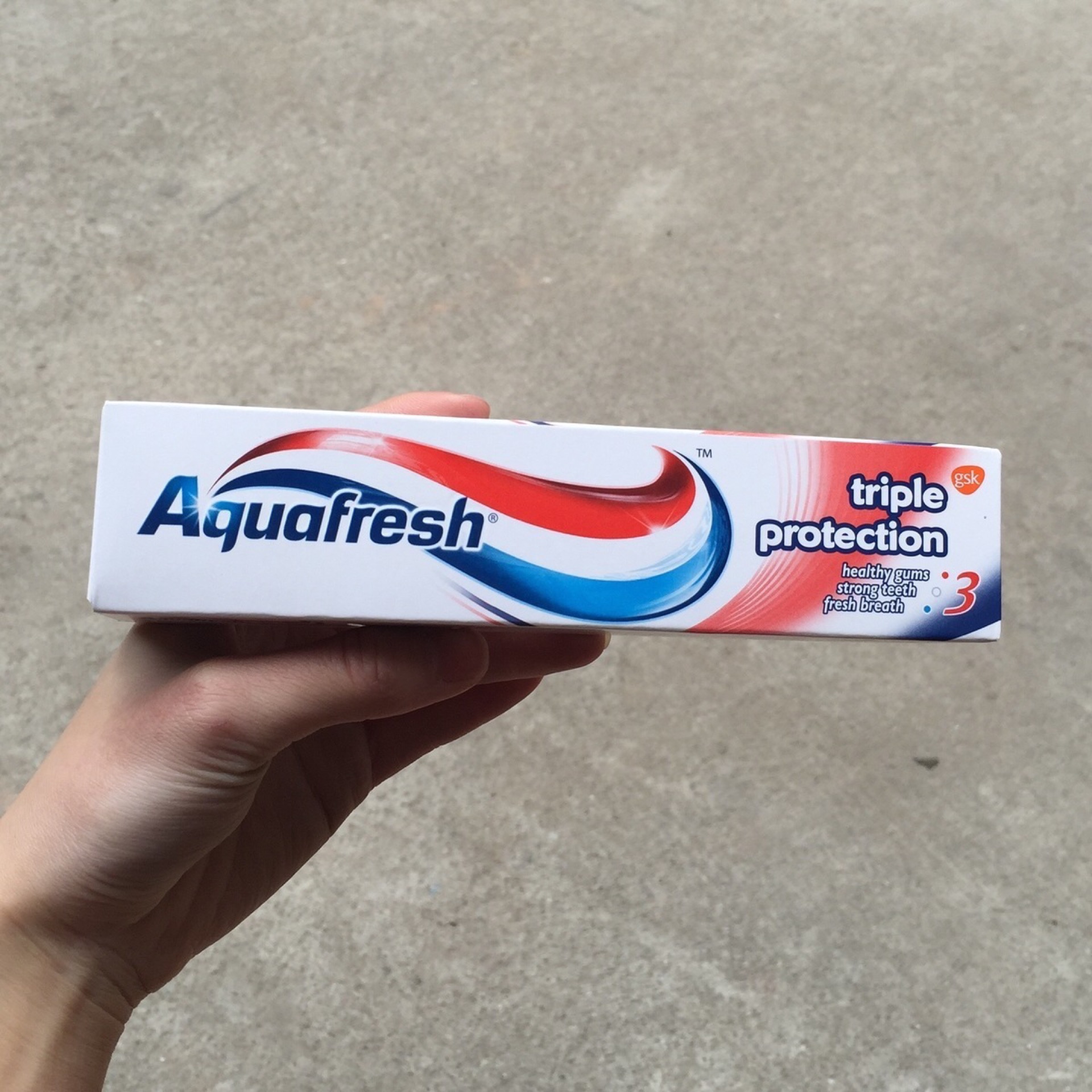 (缺货)进口aquafresh家护三效牙膏 100ml