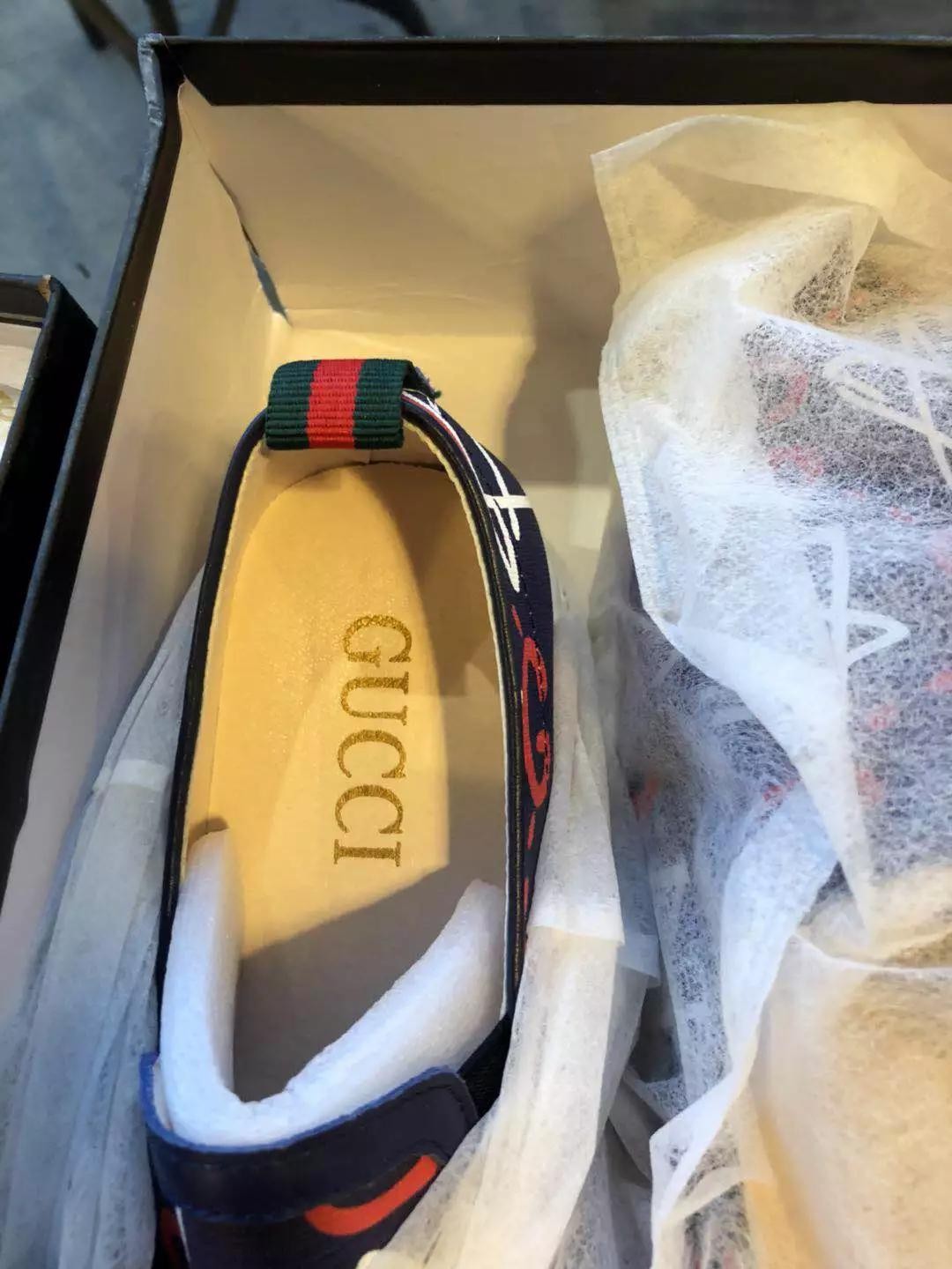 gucci 女士板鞋 留言颜色