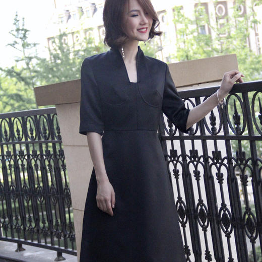喵娘精工小立领收腰显瘦气质优雅sukol赫本小黑裙复古连衣裙 商品图3