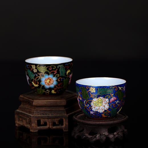 黑蓝地珐琅彩大罗汉杯 商品图1