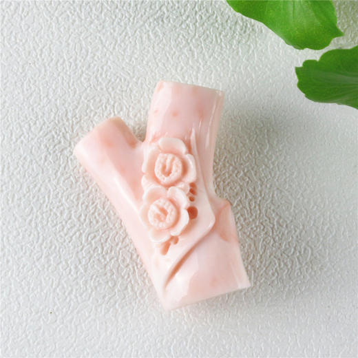 天然粉色珊瑚胸针 商品图0