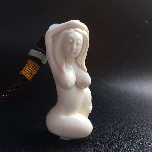 【46704】猛犸象牙裸女手把件 商品图0