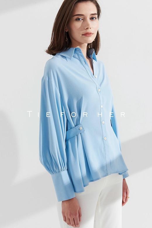TC021冰蓝色真丝侧腰带衬衫 商品图2