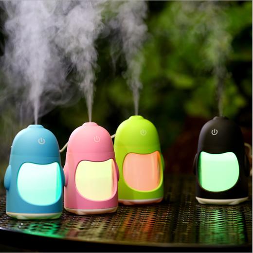 【加湿器】 企鹅加湿器 usb迷你七彩夜灯加湿器 创意卡通空气净化器 小雾化器 商品图0