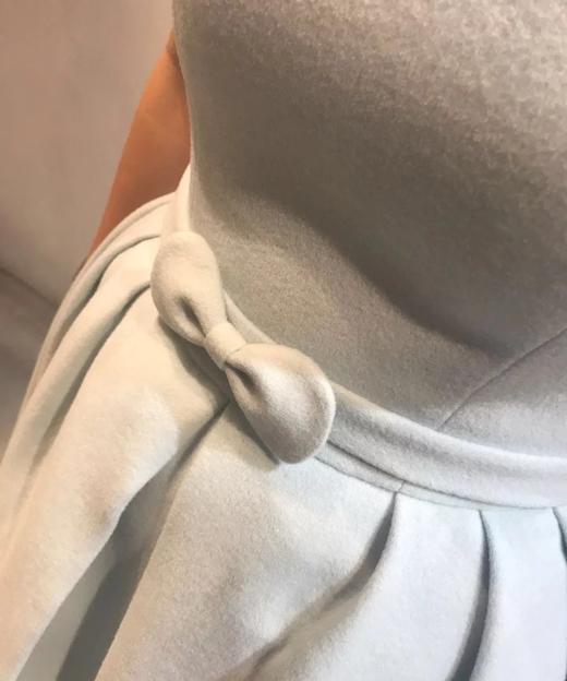 Atelier Miss Lu / Nancy - 浅青蝴蝶结羊绒连身裙 商品图4