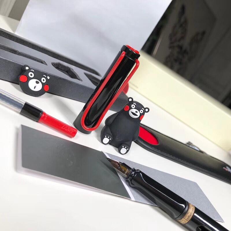 正品la*my凌美狩猎者系列～熊本熊 限量礼盒装钢笔外盒是木头材质