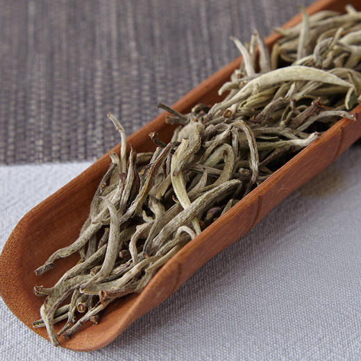 凤朝凰丨2018年普洱生茶 普洱贡芽 特级80g （旧款包装） 商品图1