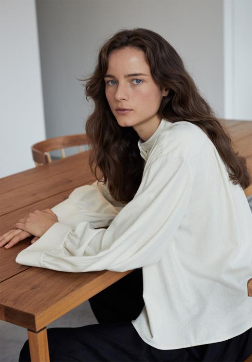 Toteme pf18 米白色原丝宽袖上衣 商品图3