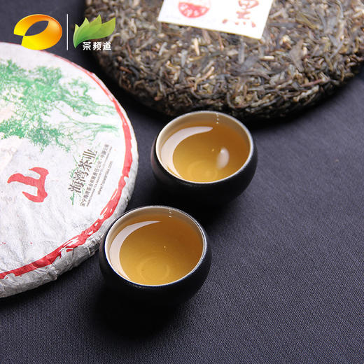 普洱生茶  老同志  2018年易武正山麻黑生茶  500g 商品图5