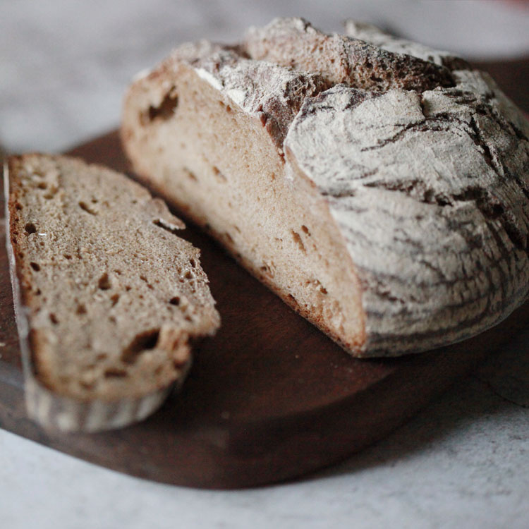 酸种原味70%黑麦 plain rye bread 70% rye