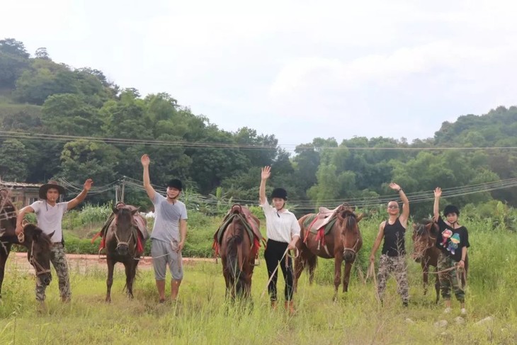 南宁骑马体验只要49.9元,野骑的哦!