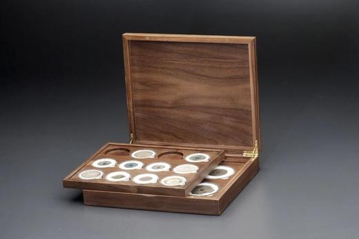 双层黑胡桃实木托盘式钱币收藏盒（SH丁酉年新款） 商品图0