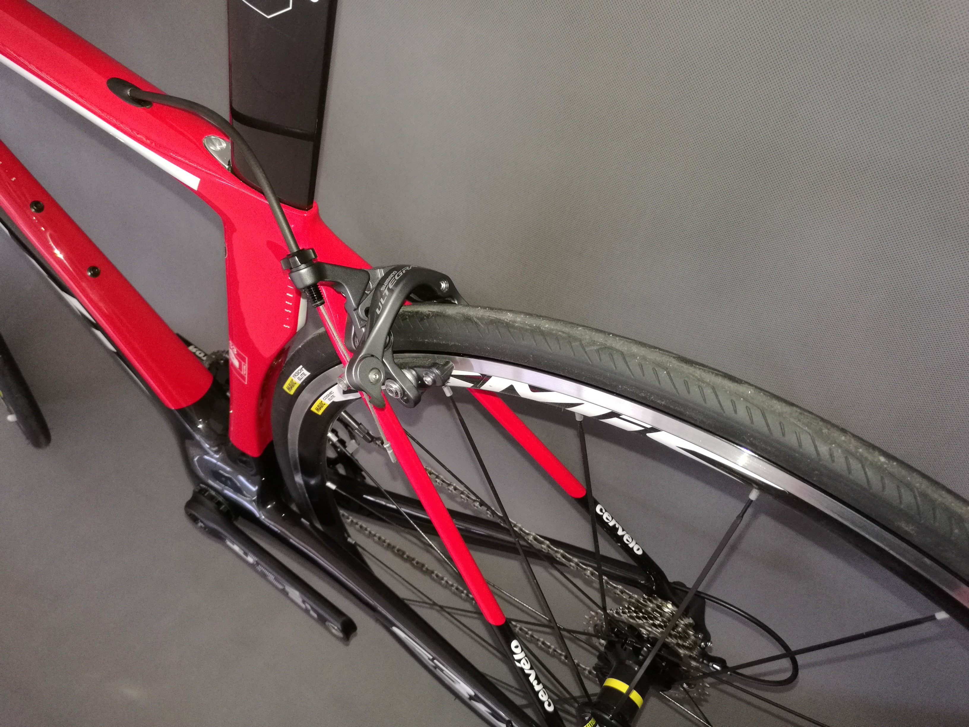 2018涂装 cervelo s3 全碳纤维破风公路车