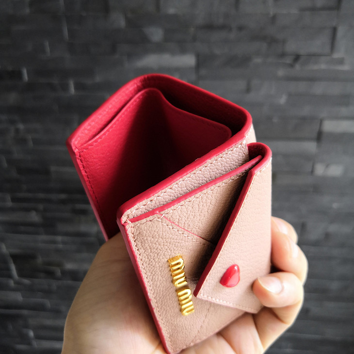顶级m家最新love爱心系列小钱包 尺寸9.5x7cm