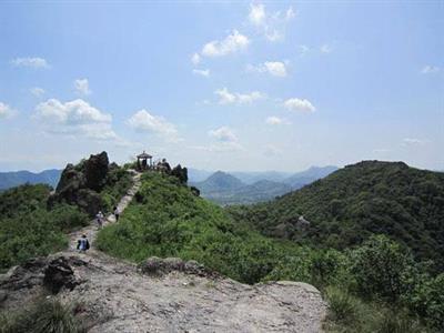 ＜130马仁奇峰（森林公园、原始楠木林、远古部落、 玻璃栈道+飞龙在天玻璃桥双组合）、鸠鹚古镇或赭山公园一日游＞ 商品图1