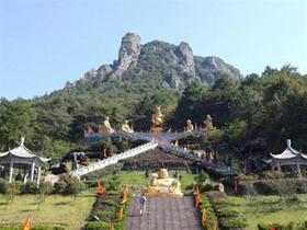 ＜130马仁奇峰（森林公园、原始楠木林、远古部落、 玻璃栈道+飞龙在天玻璃桥双组合）、鸠鹚古镇或赭山公园一日游＞