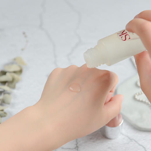 改写万千女性命运的神仙水 日本SK-II 青春精华露sk2神仙水中样试用装30ml 商品图3