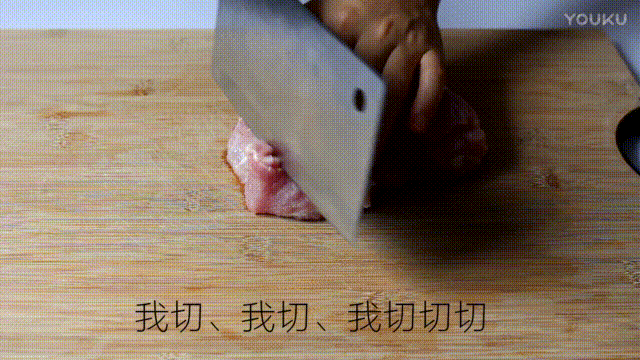 无论铁刀,钢刀,陶瓷刀 用久了肯定会变钝的 找人磨刀吧 磨剪子戗菜刀