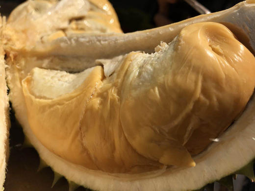 【只有3个】，黑刺  东南亚最名贵榴莲（没有之一），榴莲王中王。全年只有两周供货期，产量极低。这是定金链接，收到按标签实际价格补款，拍下可备注大、小要求，尽量满足 商品图0