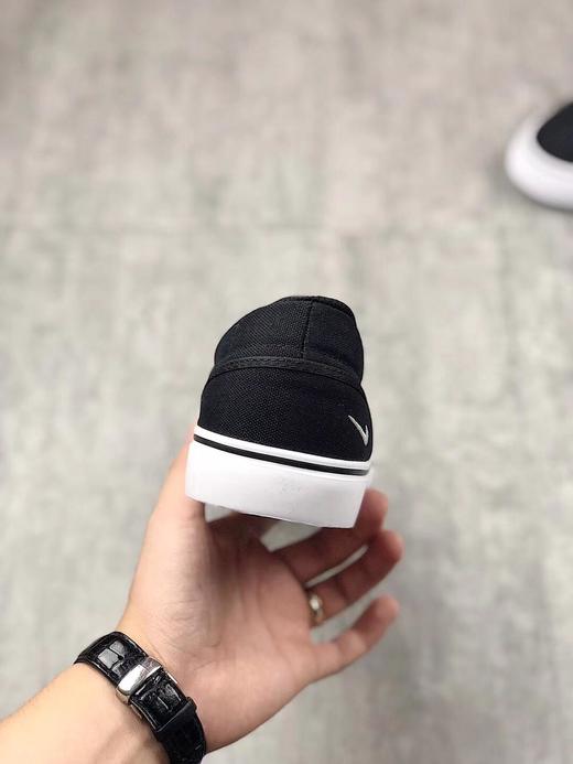 点此购买  Nike Toki Slip Txt 一脚蹬 帆布板鞋 商品图6
