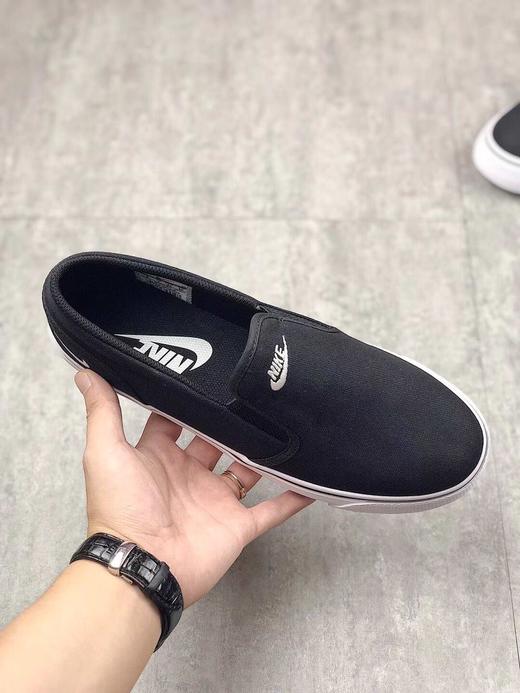 点此购买  Nike Toki Slip Txt 一脚蹬 帆布板鞋 商品图8