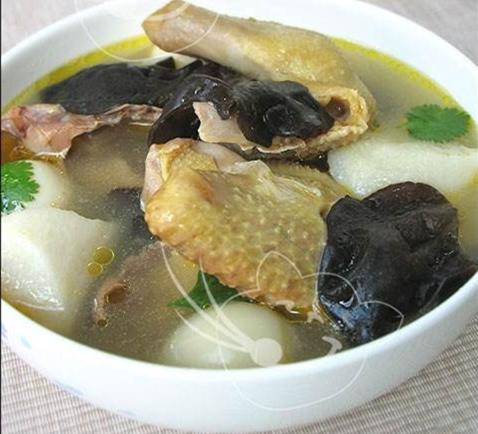 山药木耳乳鸽汤 商品图0