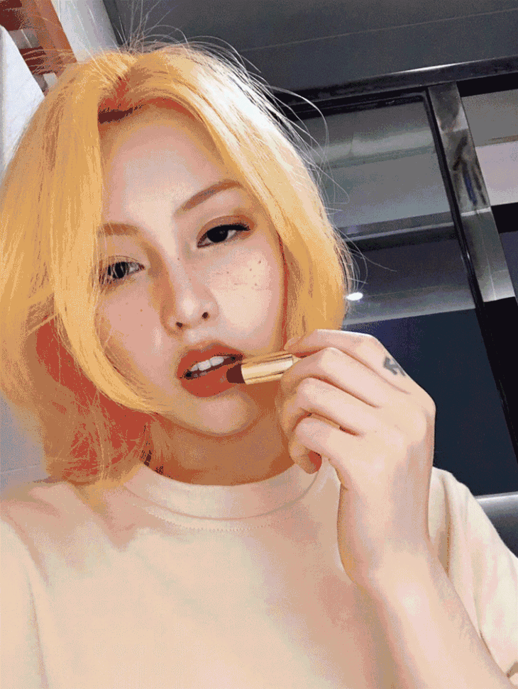 日本peek a boo学院学习,进修的peter老师, 从事美发造型行业已经11年