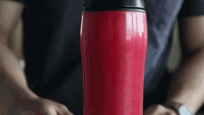 xz 黑科技来袭,一个怎么也推不倒的水杯,炎炎夏日让你