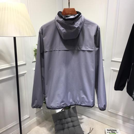 点此购买 Moncler 蒙口男士连帽X Craig Green雨衣夹克外套 知名 101323 商品图8