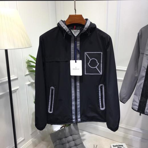 点此购买 Moncler 蒙口男士连帽X Craig Green雨衣夹克外套 知名 101323 商品图6