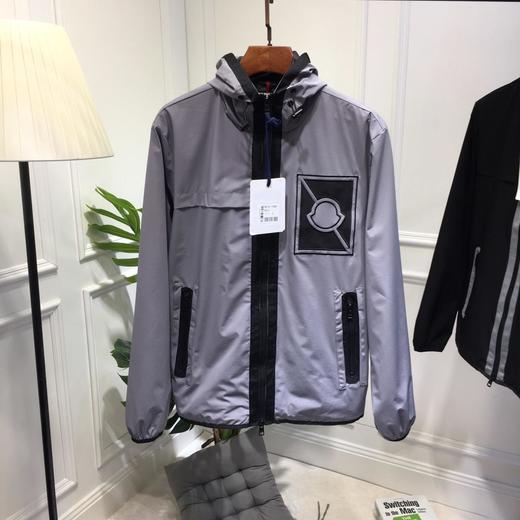 点此购买 Moncler 蒙口男士连帽X Craig Green雨衣夹克外套 知名 101323 商品图11