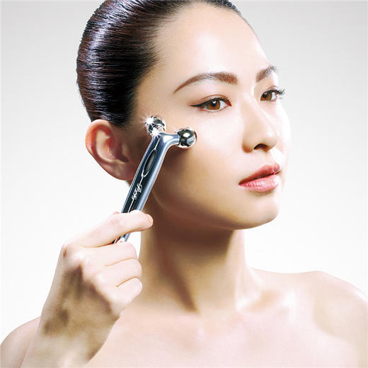 ReFa S CARAT 双球铂金滚轮微电流美容仪！360°刻面构造滚轮，铂金镀层，集中轻柔护理，小巧轻便 商品图0